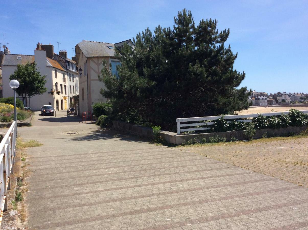 Le Dauphine 20M De La Plage 생말로 외부 사진